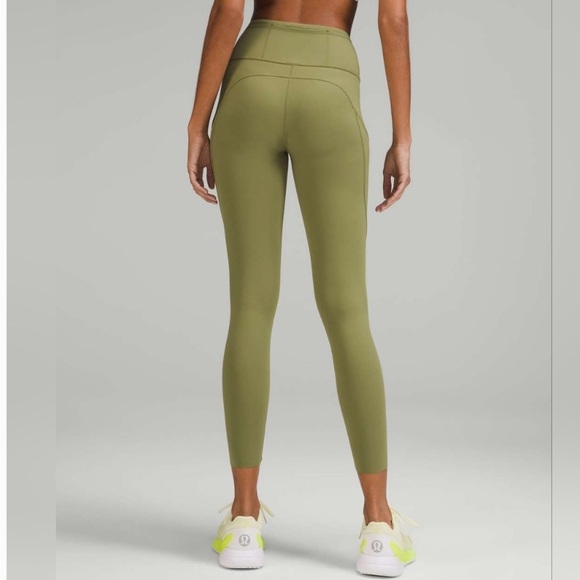 LULUEMON FAST AND  FREE HIGH RISE LEGGINGS SIZE 8 - Picture 3 of 12